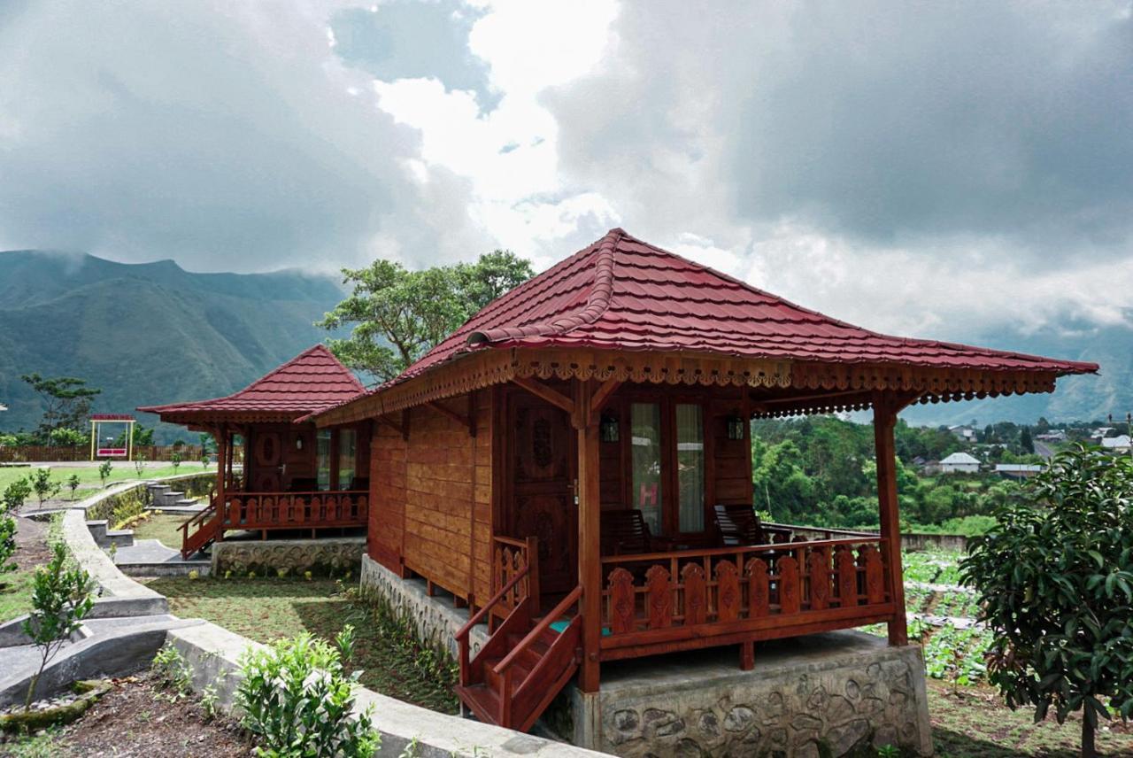 Rinjani Hill Hotel サンバラン・ラワン エクステリア 写真