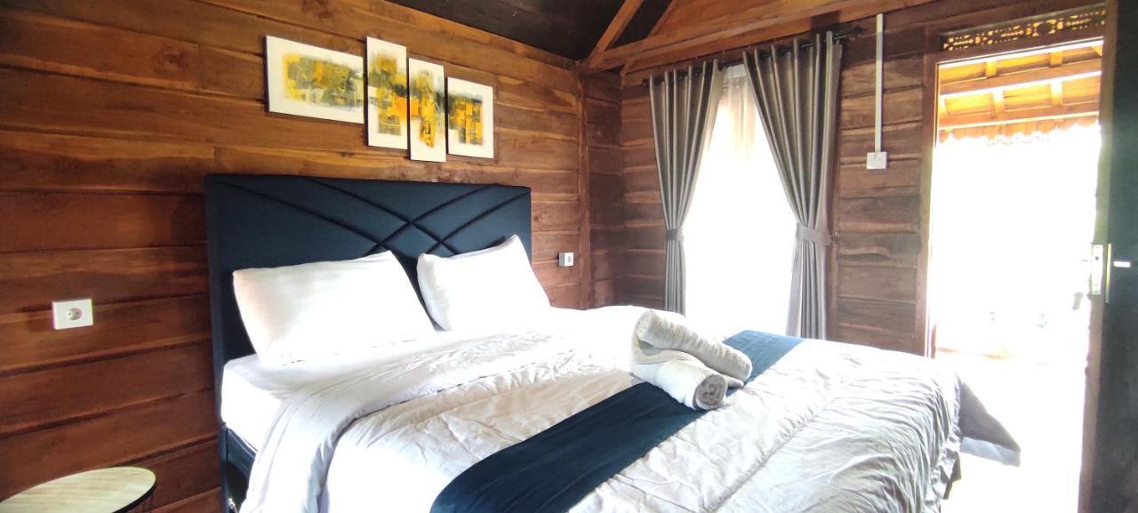 Rinjani Hill Hotel サンバラン・ラワン エクステリア 写真