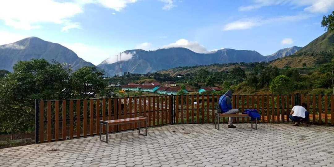Rinjani Hill Hotel サンバラン・ラワン エクステリア 写真
