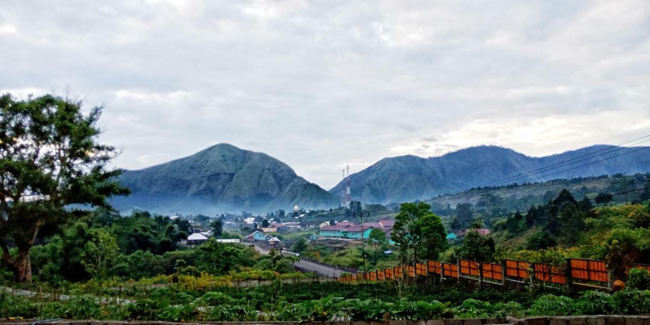 Rinjani Hill Hotel サンバラン・ラワン エクステリア 写真
