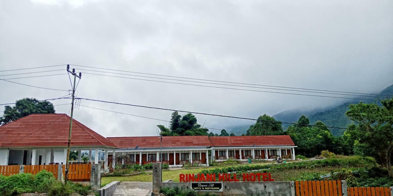 Rinjani Hill Hotel サンバラン・ラワン エクステリア 写真