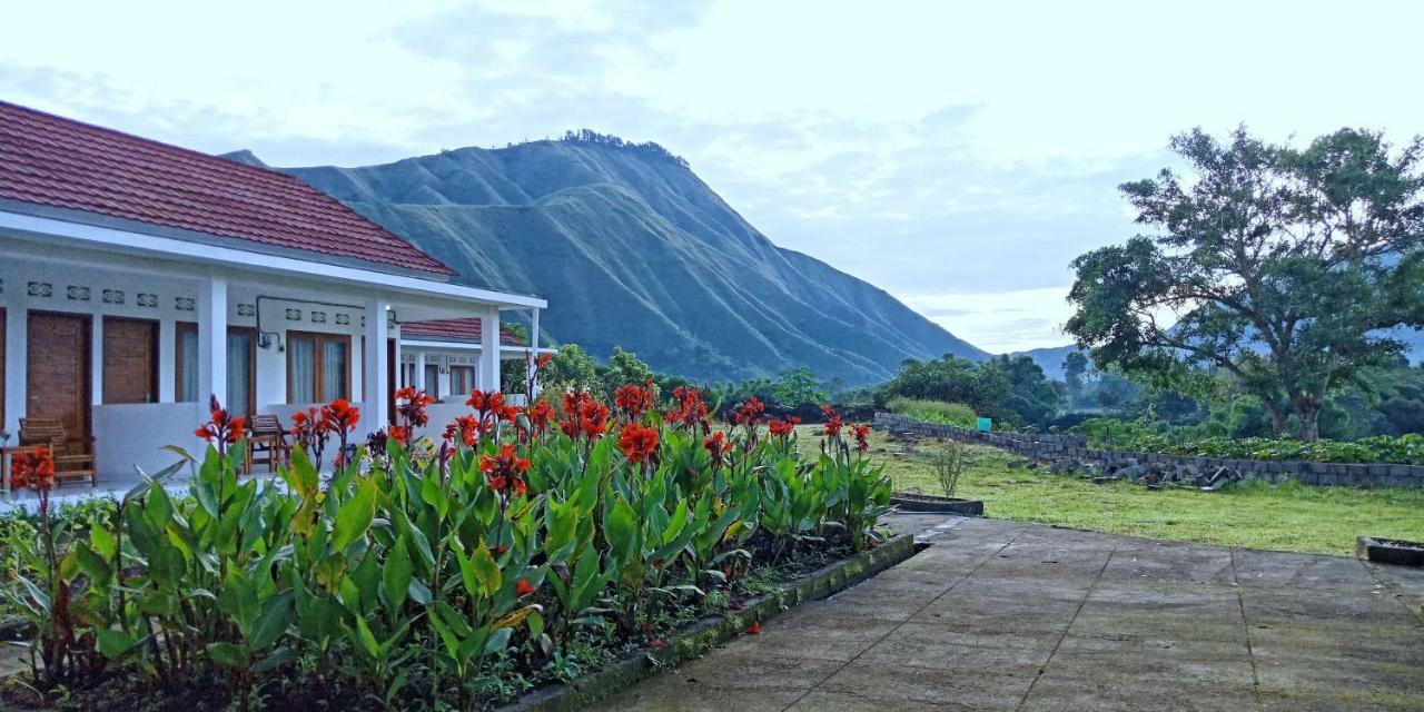 Rinjani Hill Hotel サンバラン・ラワン エクステリア 写真