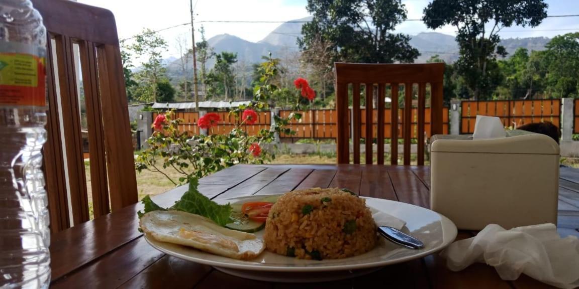 Rinjani Hill Hotel サンバラン・ラワン エクステリア 写真